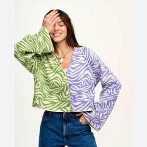 Lucy & Yak Robyn Bell Sleeve V-Neck Cotton Cardigan in Zendaya Print